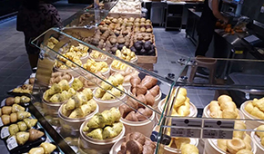 自營改聯營、轉賣預制菜，超市最有“煙火氣”的地方也要沒了？