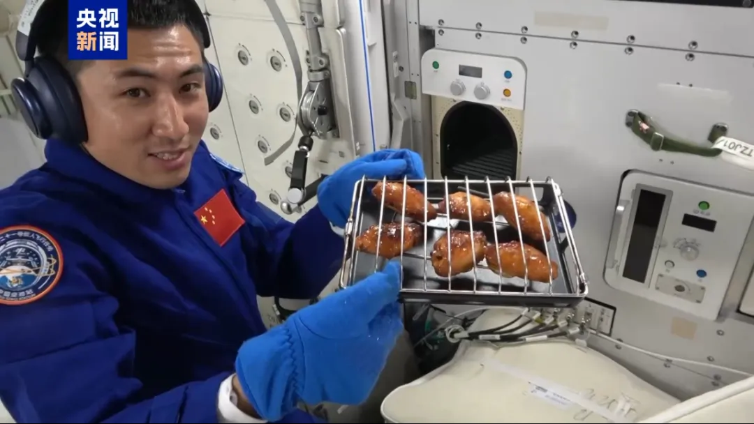 雞翅真“飛”上天了！揭秘中國航天“太空吃播”背后的硬“食”力
